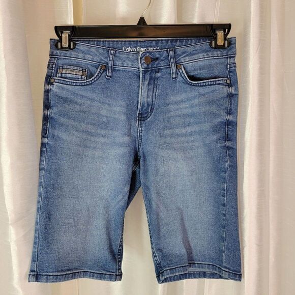 Calvin Klein Jean City Shorts (size 2) - Picture 2 of 6